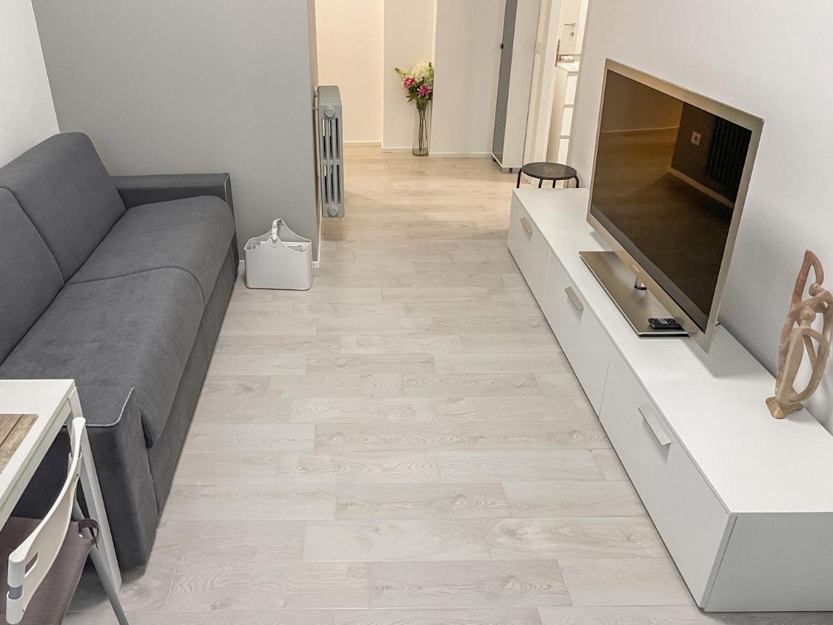 Bnb Capital Milano Moscova - White Bagian luar foto
